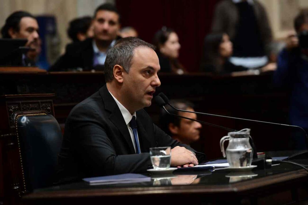 Manuel Adorni en conferencia de prensa
