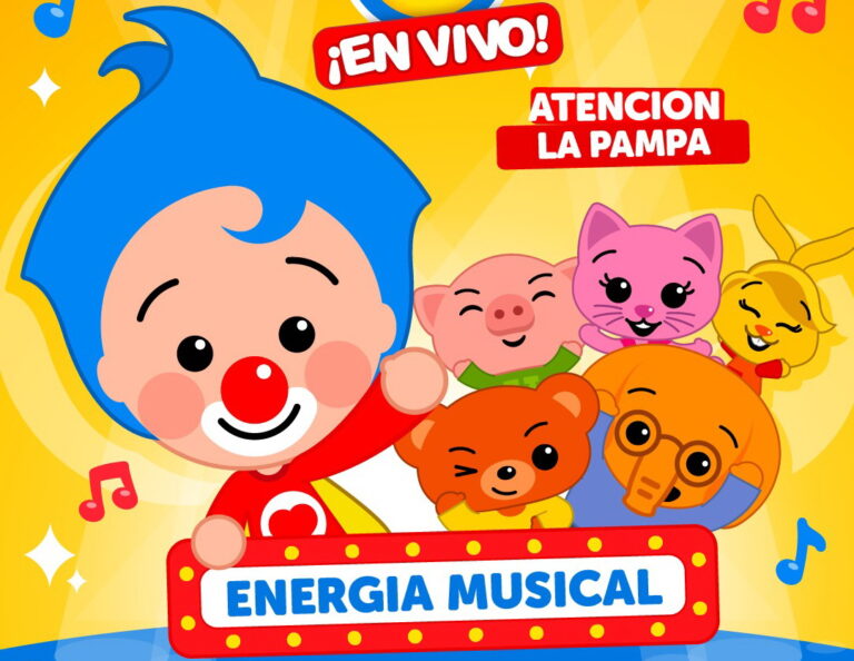 Plim Plim y sus personajes en el escenario del show musical en Santa Rosa