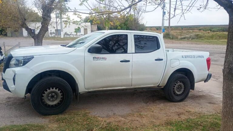 Camioneta recuperada por la Policía de La Pampa en Puelén
