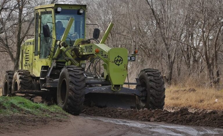 Reunión entre productores rurales y el intendente de Santa Rosa por caminos rurales
