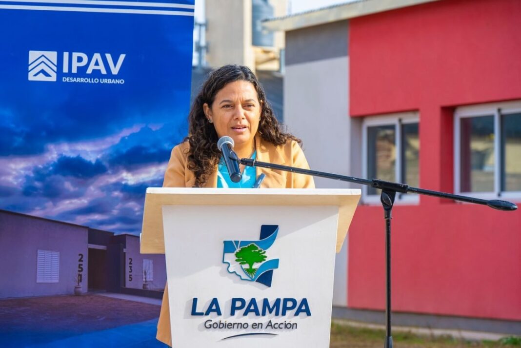 Erica Riboyra expone ante la Comisión de Vivienda de la Cámara de Diputados de la Nación