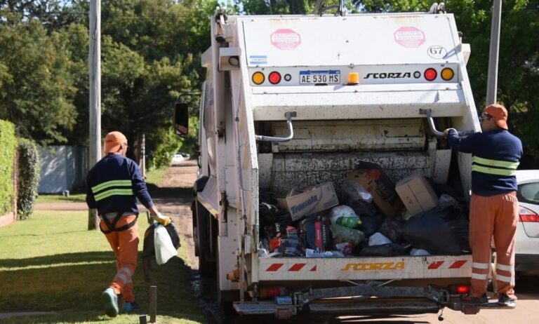 Colectivo de transporte público en Santa Rosa durante el fin de semana largo