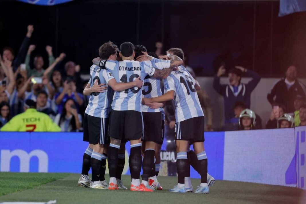 Jugadores de la Selección argentina durante un entrenamiento previo al amistoso contra Honduras