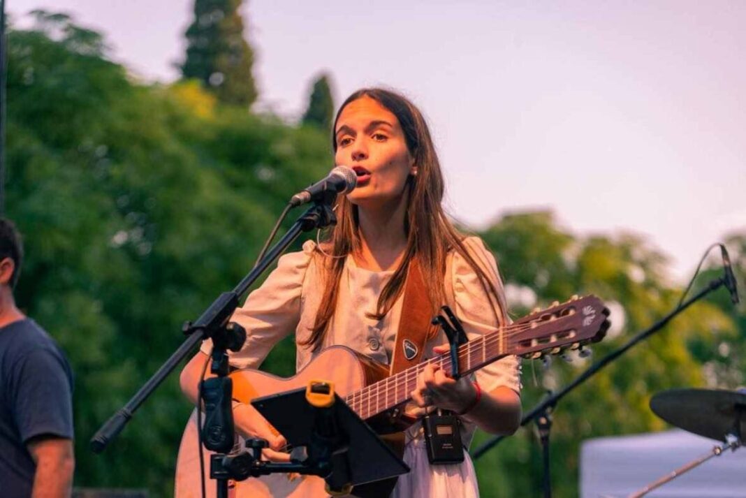 Valentina Rodríguez, joven cantante de Parera, La Pampa